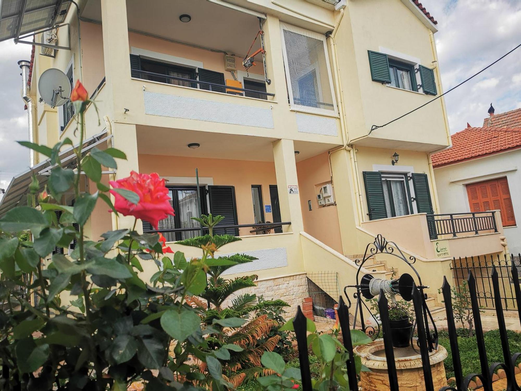 Studio Apartments Eirini Πύργοι Θέρμης Εξωτερικό φωτογραφία